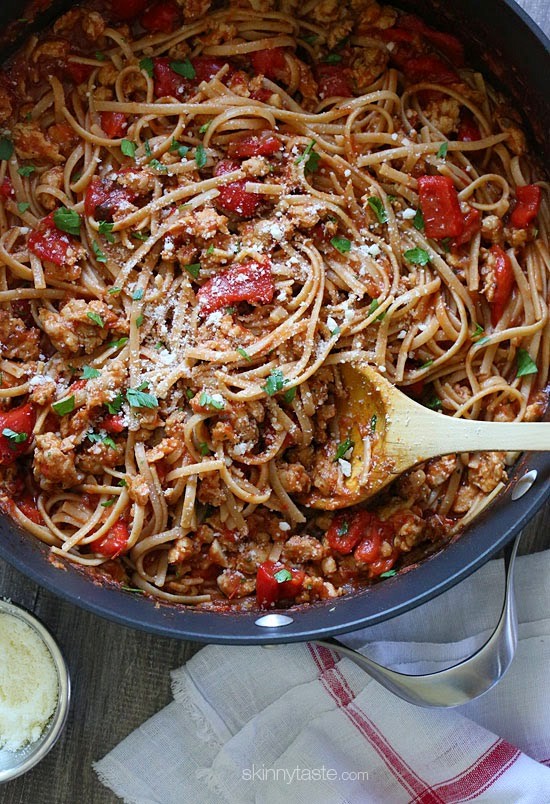 Spicy whole wheat linguini with sausage and roasted peppers