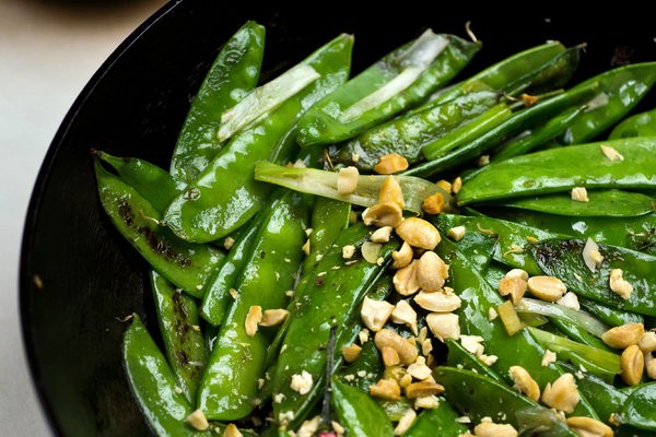 Spicy wok-charred snow peas