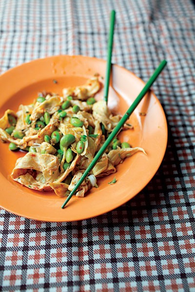 Spicy yuba stir-fry with edamame