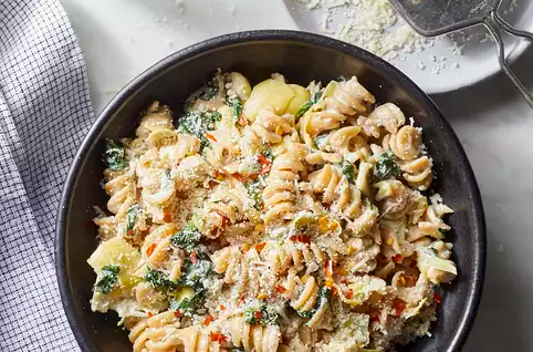 Spinach & artichoke dip pasta