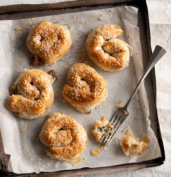 Spinach & feta coils [The Monday Morning Cooking Club]