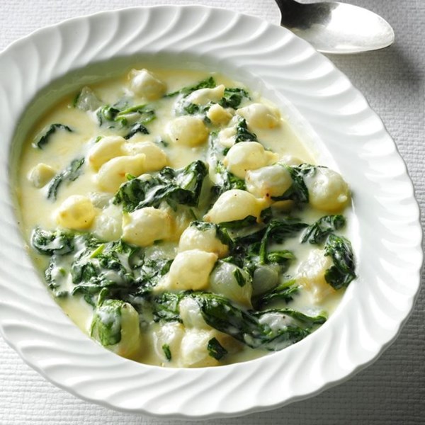 Spinach & pearl onions