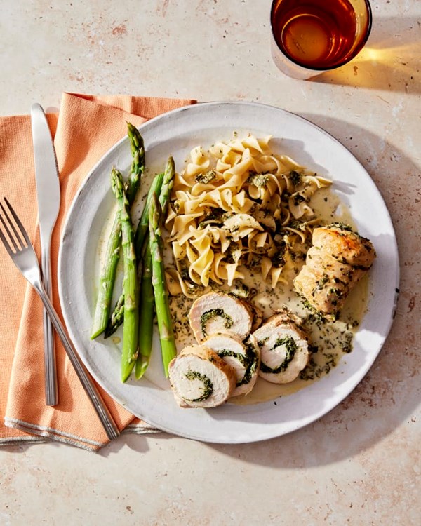 Spinach & prosciutto chicken roll-ups