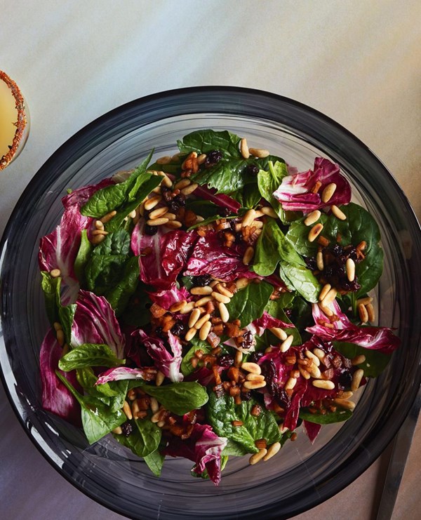 Spinach & radicchio salad with agrodolce