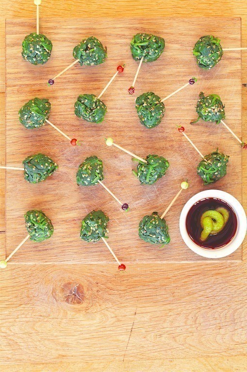 Spinach & sesame balls