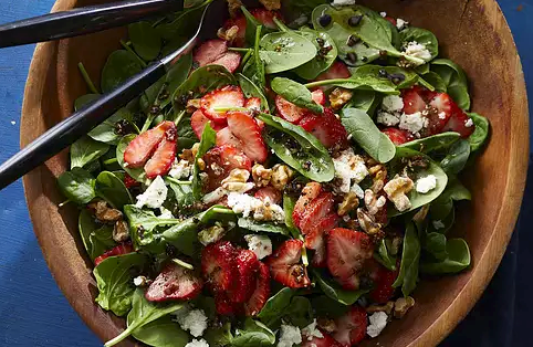 Spinach & strawberry salad