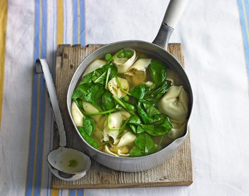Spinach & tortellini soup