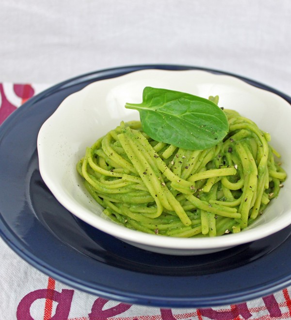 Spinach Alfredo linguine