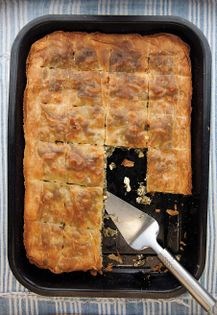 Spinach and cheese pie (Spanakotyropita)
