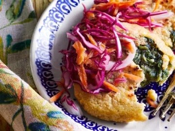 Spinach and “cheese” pupusas with red cabbage slaw