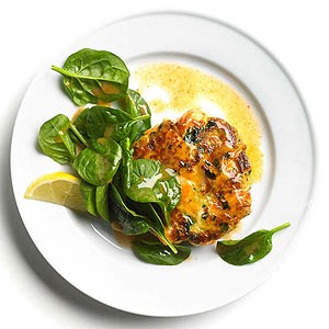Spinach and chile salmon cakes