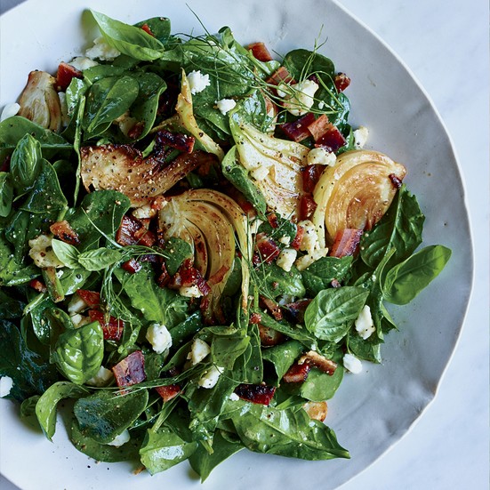 Spinach and fennel salad with candied bacon