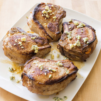 Spinach and Fontina stuffing with pine nuts