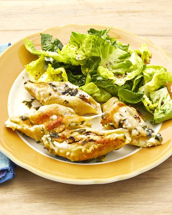 Spinach and mushroom stuffed shells