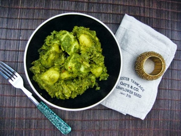 Spinach and potato side dish (Saag aloo)