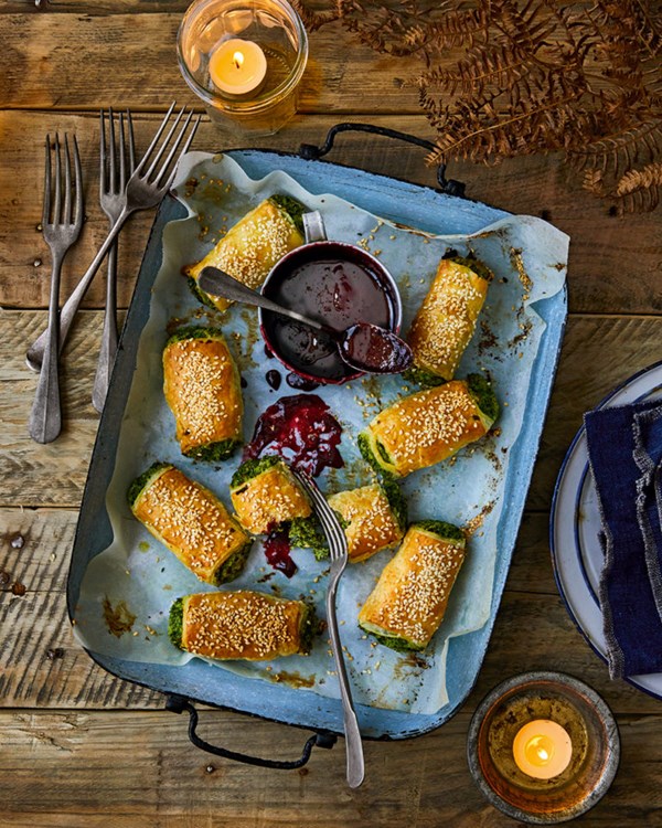 Spinach and ricotta rolls with autumn fruit ketchup