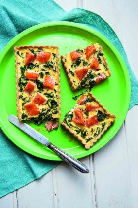 Spinach and smoked salmon tart