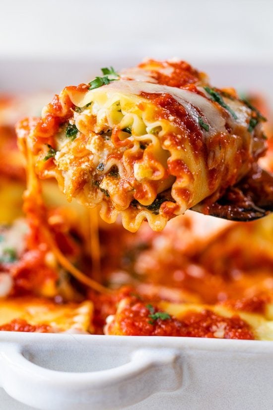 Spinach artichoke lasagna roll-ups