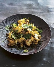 Spinach, chickpea and chaat masala potato salad