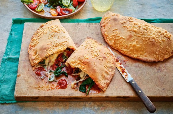 Spinach, chilli pesto & mozzarella calzones