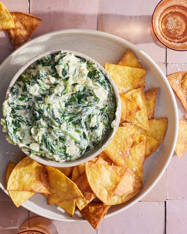 Spinach dip with tortilla chips