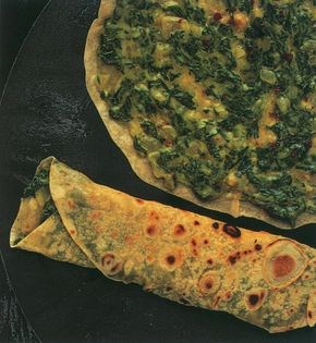 Spinach-filled Anatolian flat bread (Ispanakli gozleme)