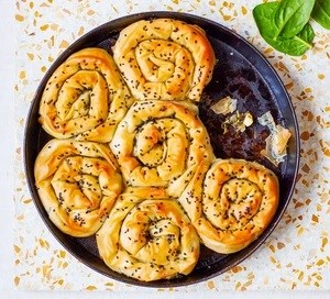 Spinach filo spiral pie