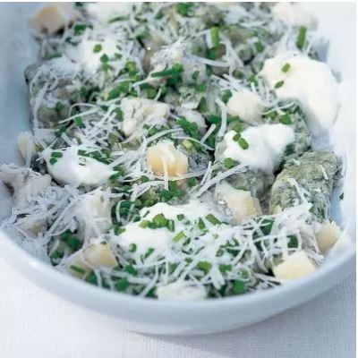 Spinach gnocchi with four cheeses
