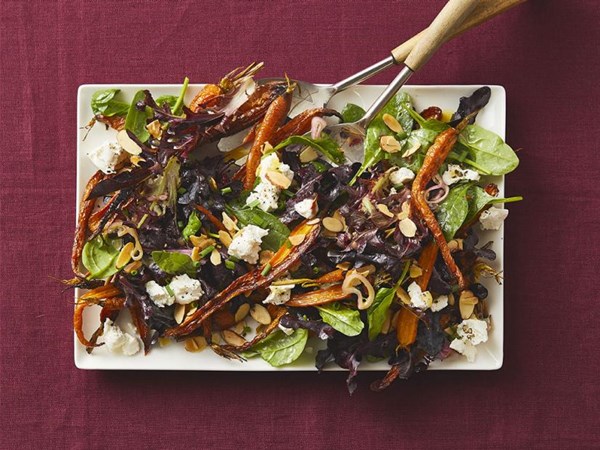 Spinach, goat cheese and roasted carrot salad