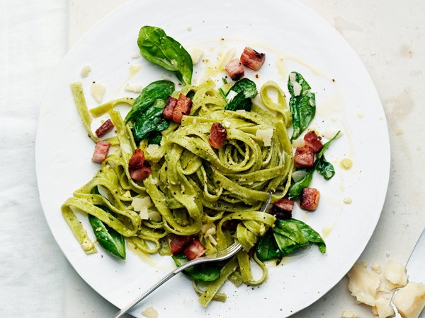 Spinach pasta carbonara