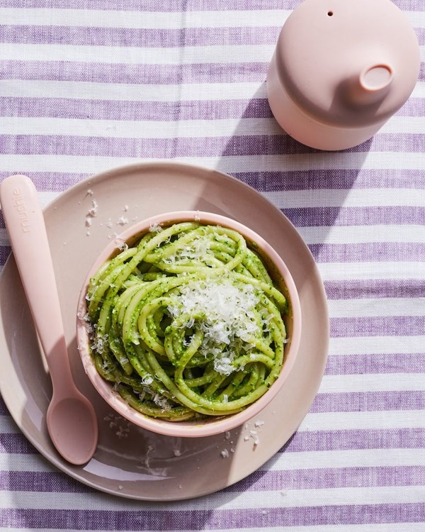Spinach pesto pasta
