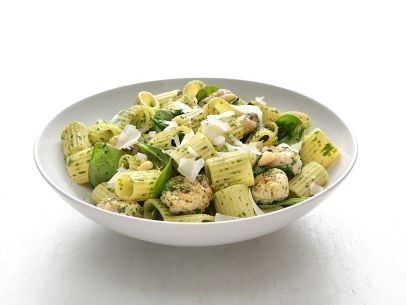 Spinach pesto pasta with chicken sausage