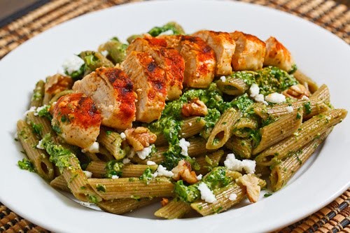 Spinach pesto pasta with paprika grilled chicken