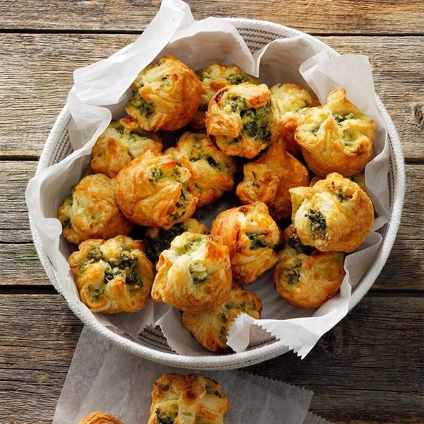 Spinach puffs