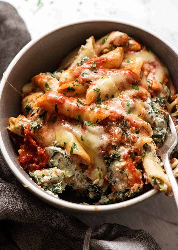 Spinach ricotta pasta bake