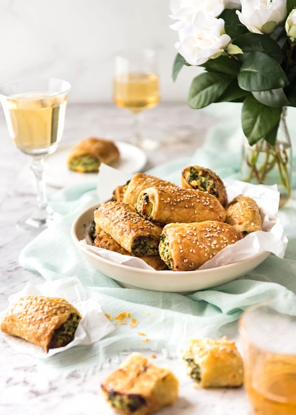 Spinach ricotta rolls