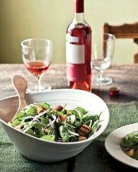 Spinach salad with corn bread croutons
