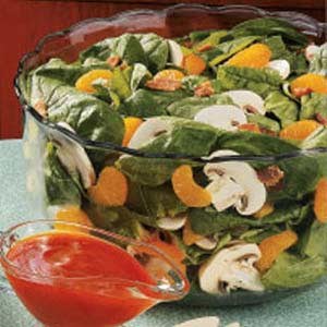 Spinach salad with oranges 