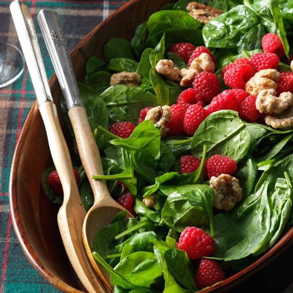 Spinach salad with raspberries & candied walnuts
