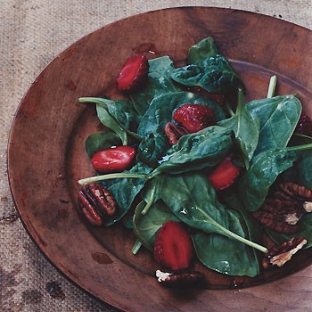 Spinach salad with strawberry vinaigrette
