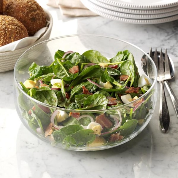 Spinach salad with warm bacon dressing