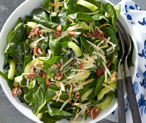 Spinach salad with warm maple dressing