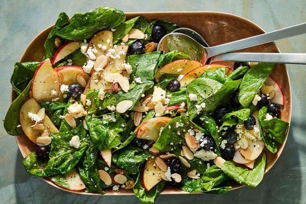 Spinach salad with warm maple dressing