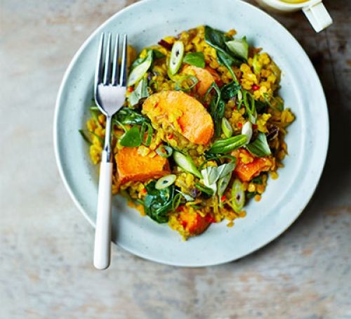Spinach, sweet potato & lentil dhal