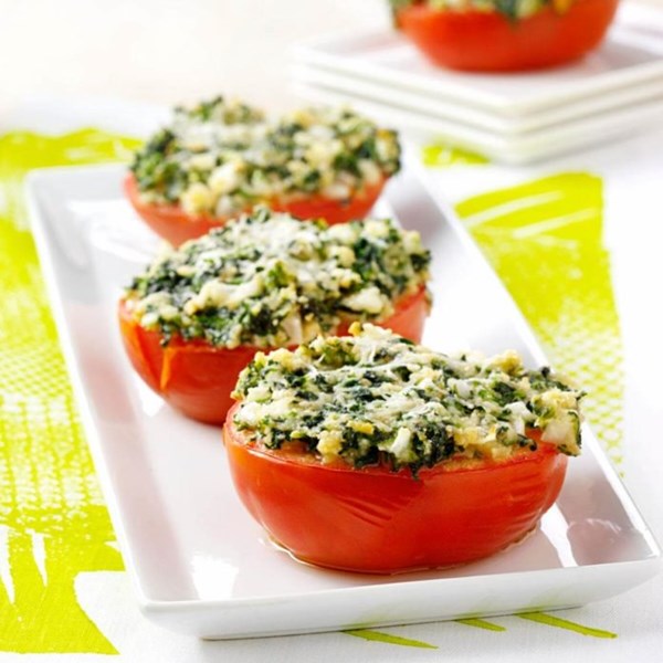 Spinach-topped tomatoes 