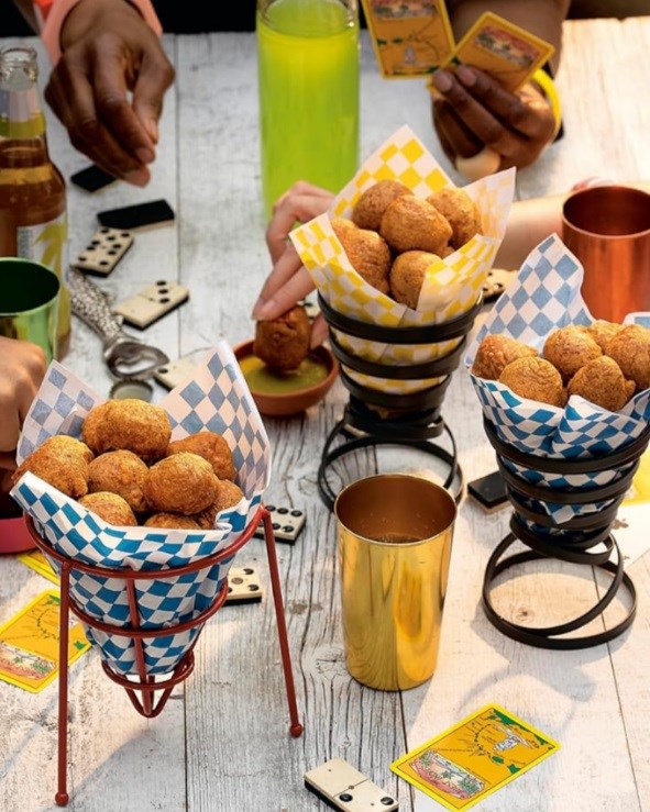 Split pea fritters (Pholourie)