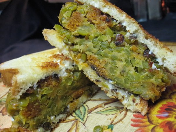 Split peas with ham-burger