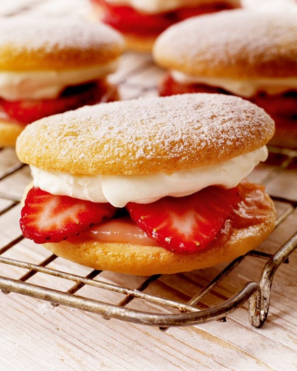 Sponge drops with strawberry curd and Chantilly cream