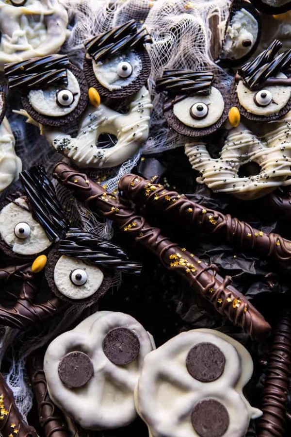 Spooky Halloween pretzels