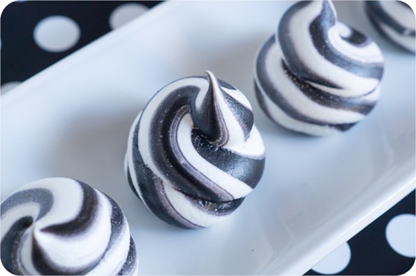 Spooky swirled meringues